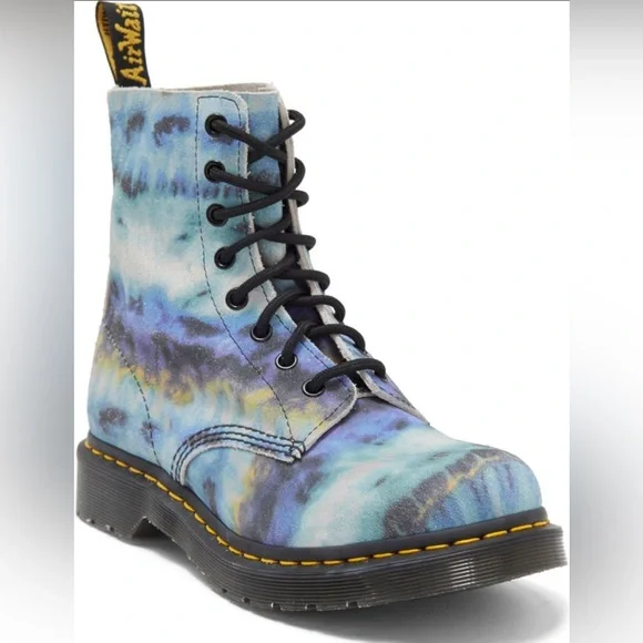 NEW Dr. Martens Boots - Picture 5 of 15